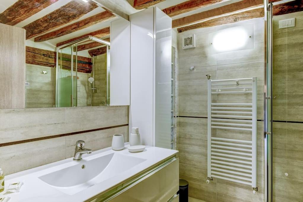 Luminoso Nel Cuore Di Genova+balcone Apartamento Génova