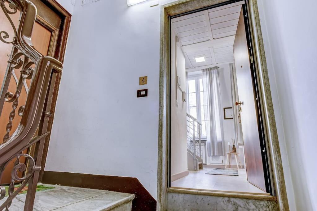 Apartamento Luminoso Nel Cuore Di Genova+balcone *